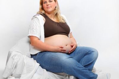 Overweight pregnant woman relaxing